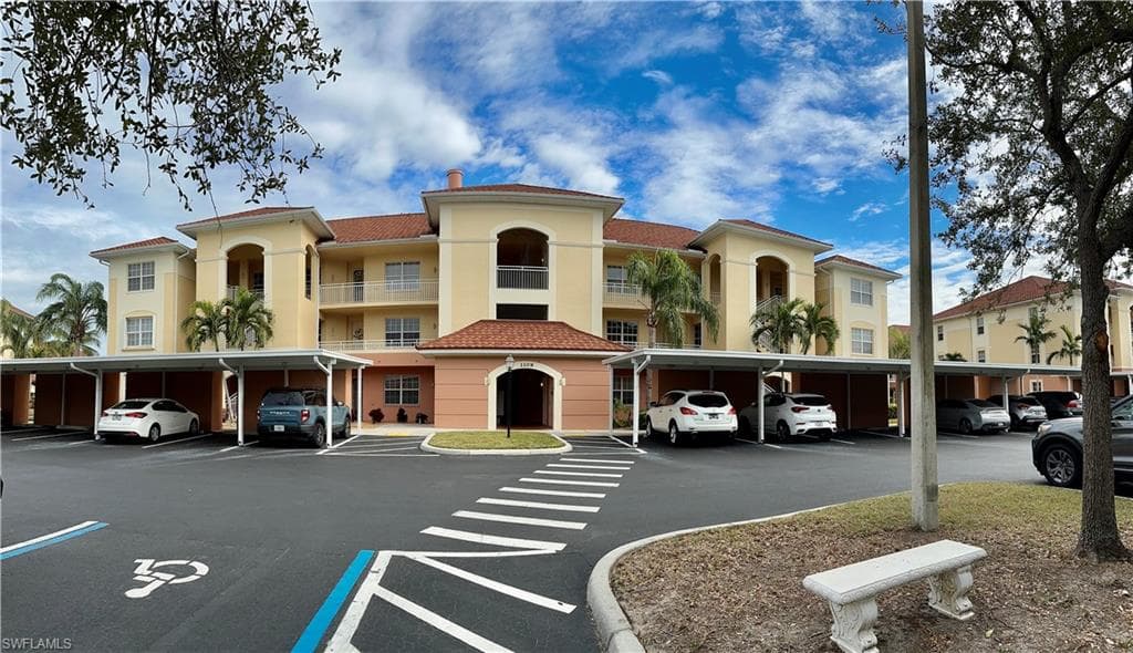 1109 Van Loon Commons CIR 305 CAPE CORAL, FL 33909