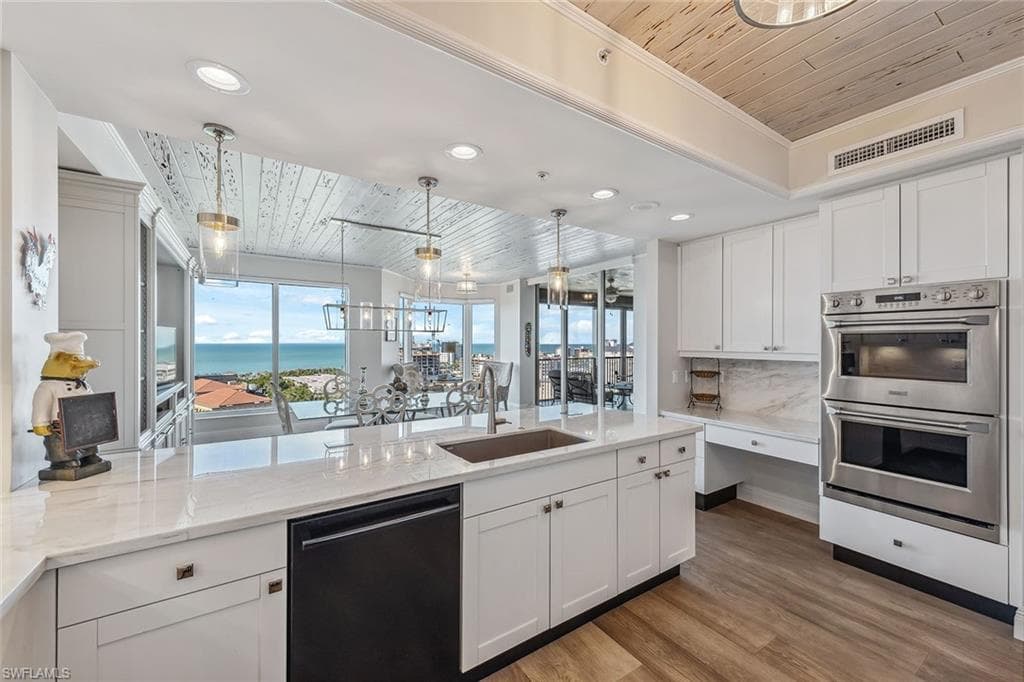 8787 Bay Colony DR 1404 NAPLES, FL 34108