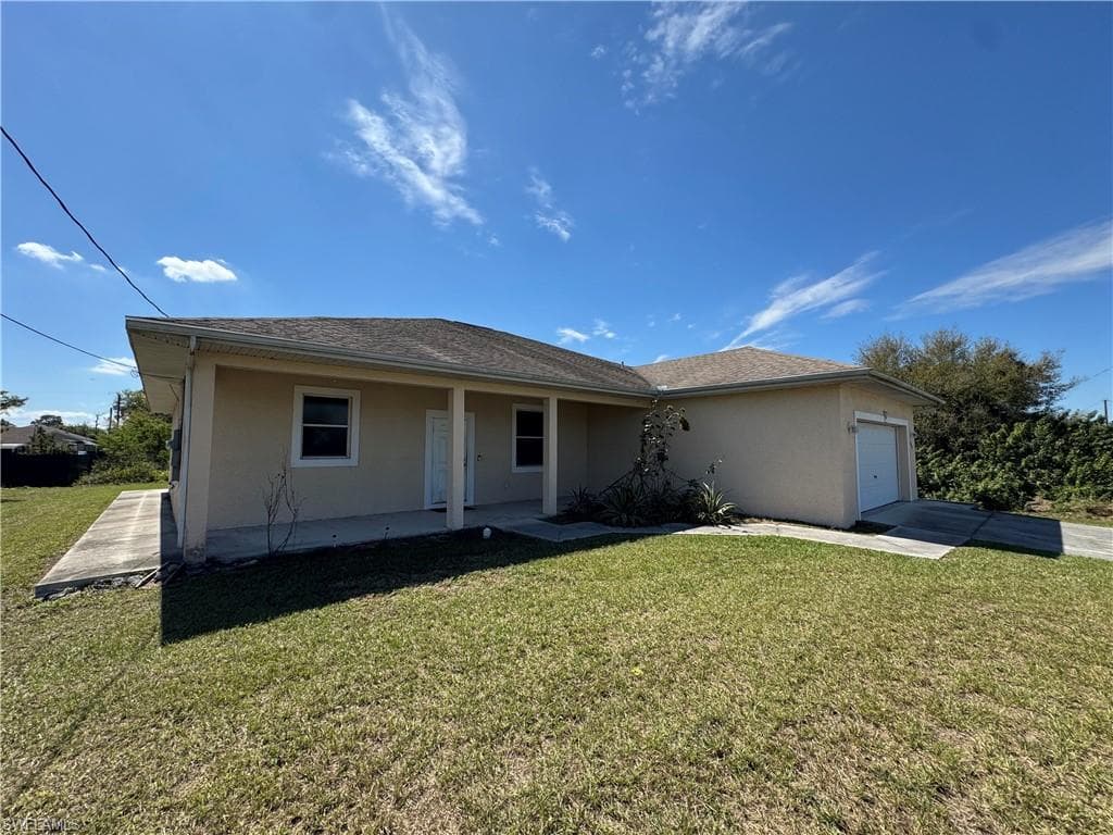 2907 44th ST SW LEHIGH ACRES, FL 33976