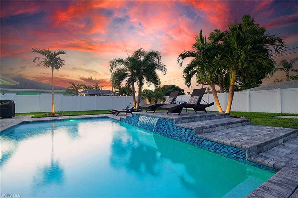 1315 SE 44th TER CAPE CORAL, FL 33904