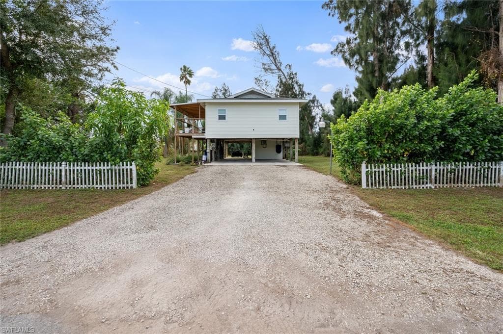 2711 45th ST SW LEHIGH ACRES, FL 33976