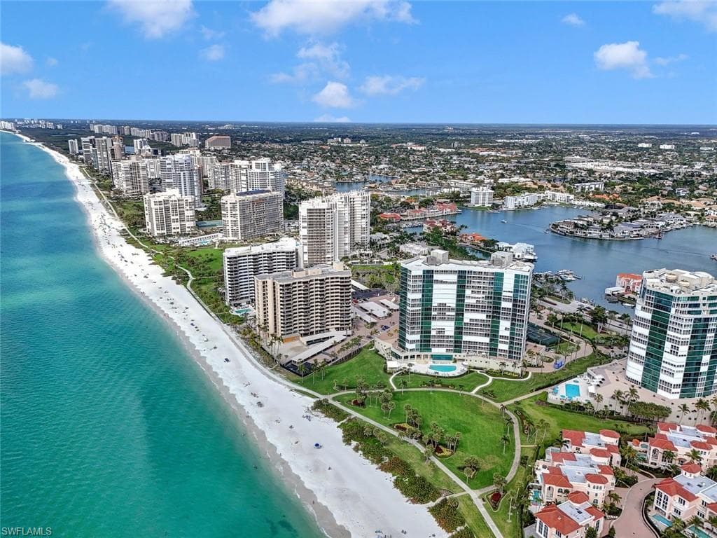 3991 Gulf Shore BLVD N 402 NAPLES, FL 34103