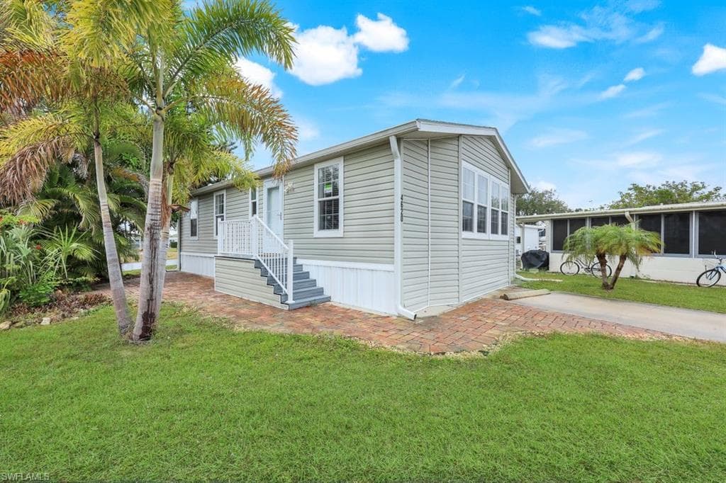 4620 Candlestick CT E ESTERO, FL 33928