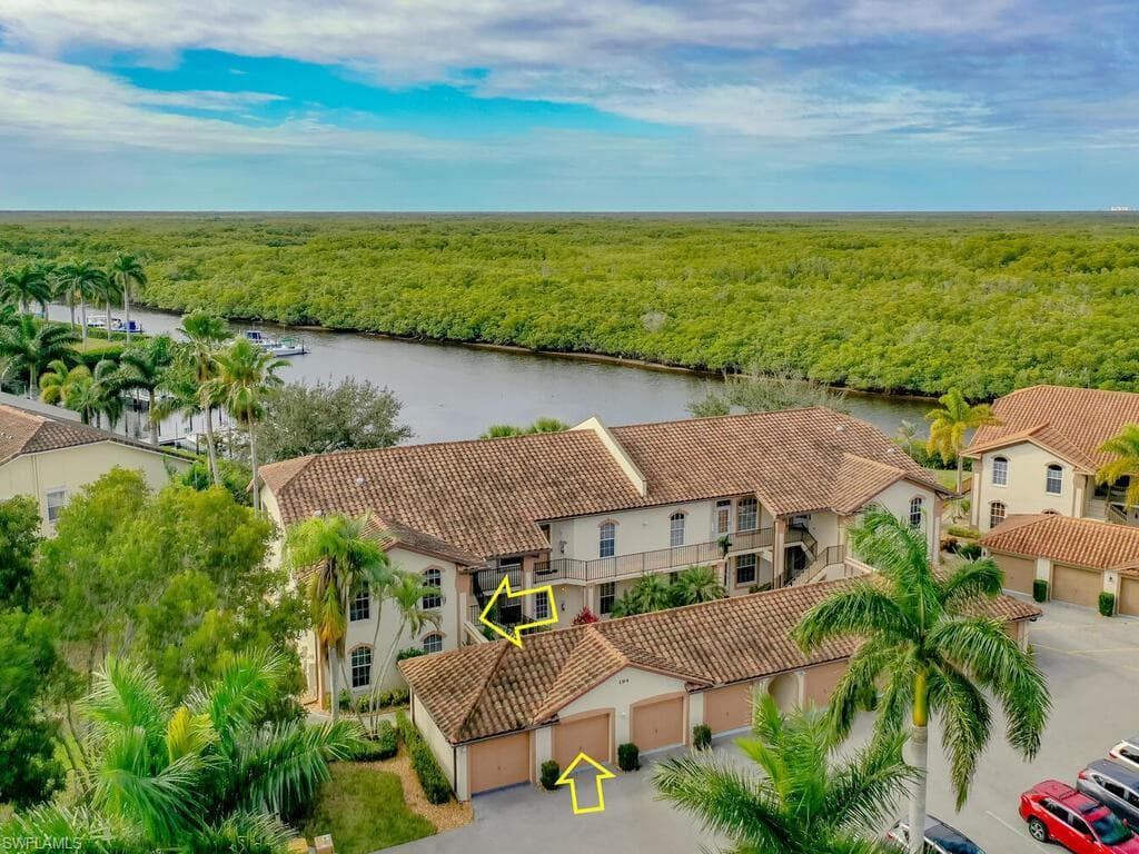 194 Newport DR 901 NAPLES, FL 34114