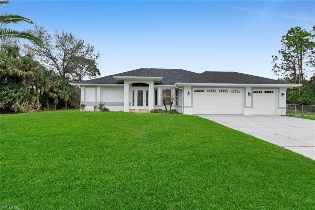 881 Porter ST E LEHIGH ACRES, FL 33974