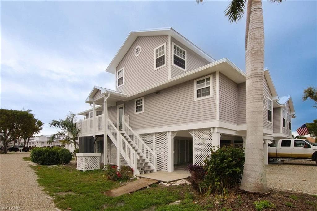 2297 Dixie Lee CT ST. JAMES CITY, FL 33956