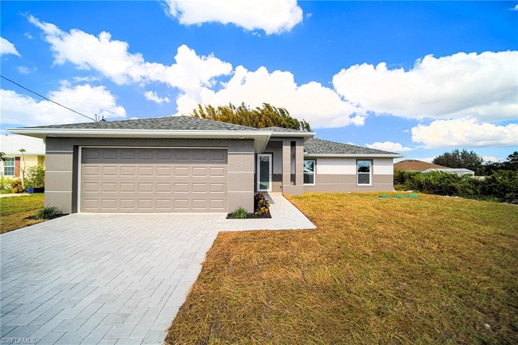 3215 36th ST SW LEHIGH ACRES, FL 33976