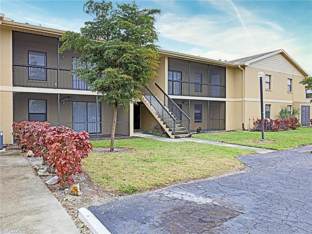 5311 Summerlin RD 1111 FORT MYERS, FL 33919