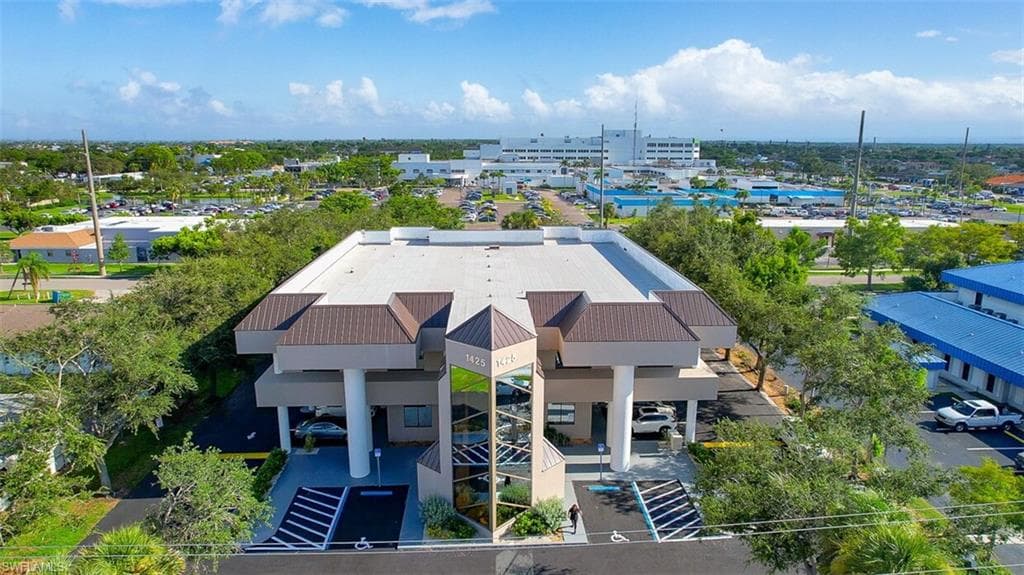 1425 Viscaya PKWY 1-5 CAPE CORAL, FL 33990