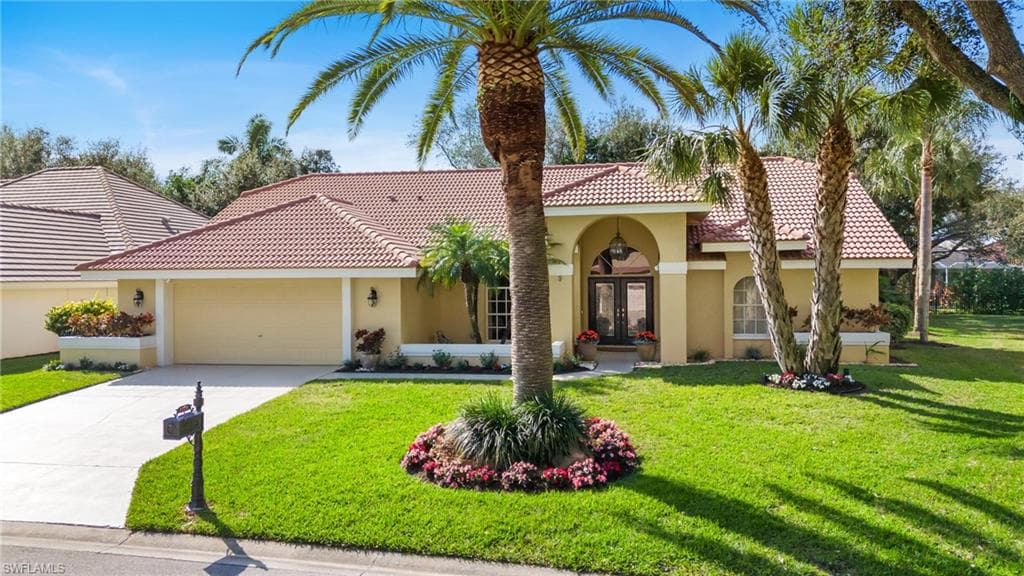 11790 Pinewood Lakes DR FORT MYERS, FL 33913