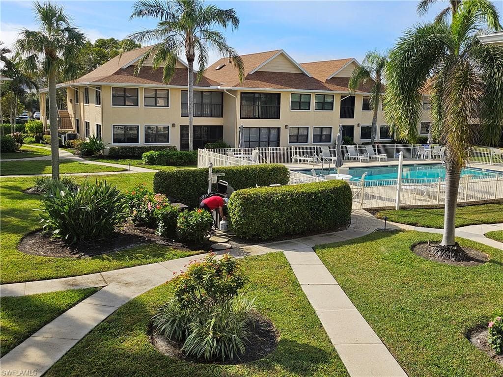 1100 9th ST S F203 NAPLES, FL 34102