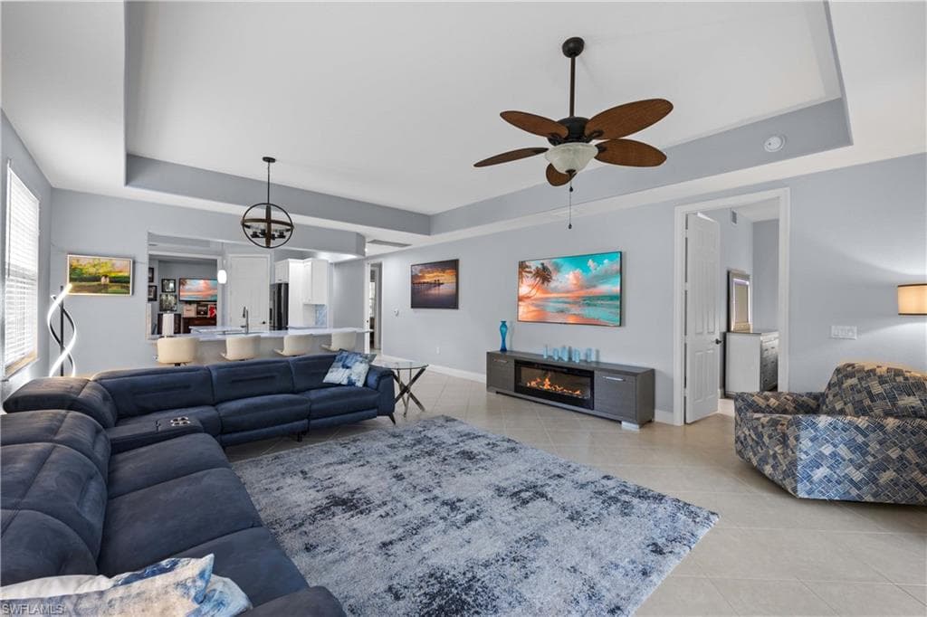 7837 Hawthorne DR 1102 NAPLES, FL 34113