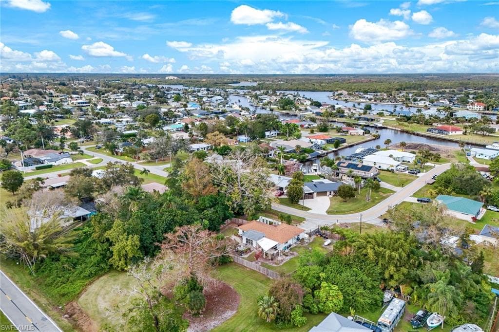 13437 Caribbean BLVD FORT MYERS, FL 33905