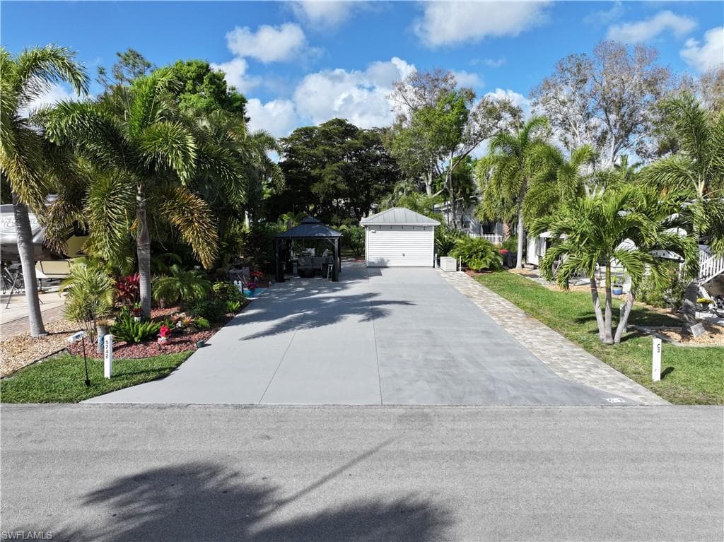 5742 Burrwood CT FORT MYERS, FL 33905