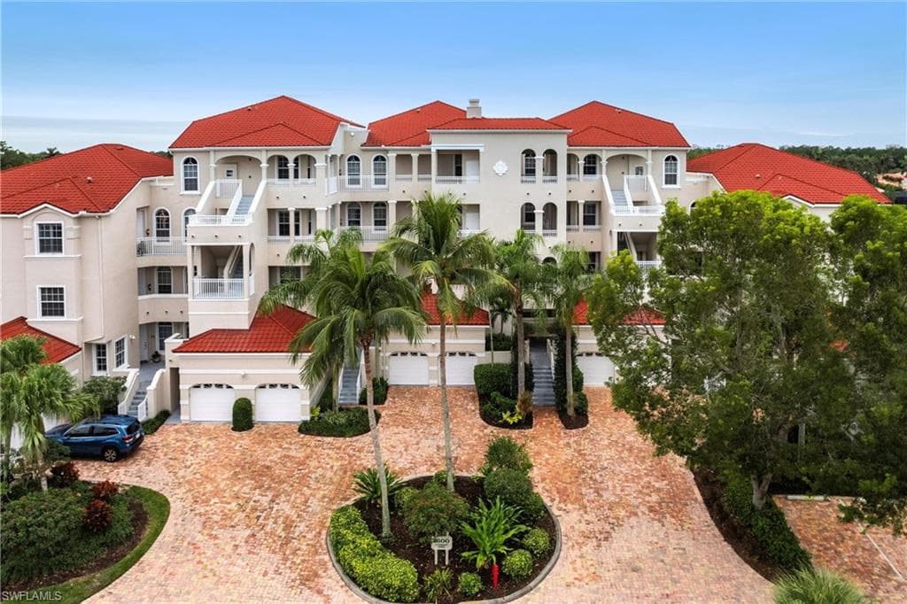1600 Clermont DR J204 NAPLES, FL 34109