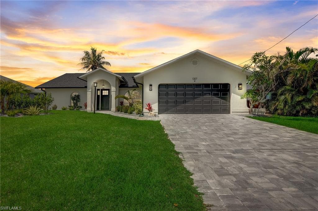 1307 SW 40th TER CAPE CORAL, FL 33914