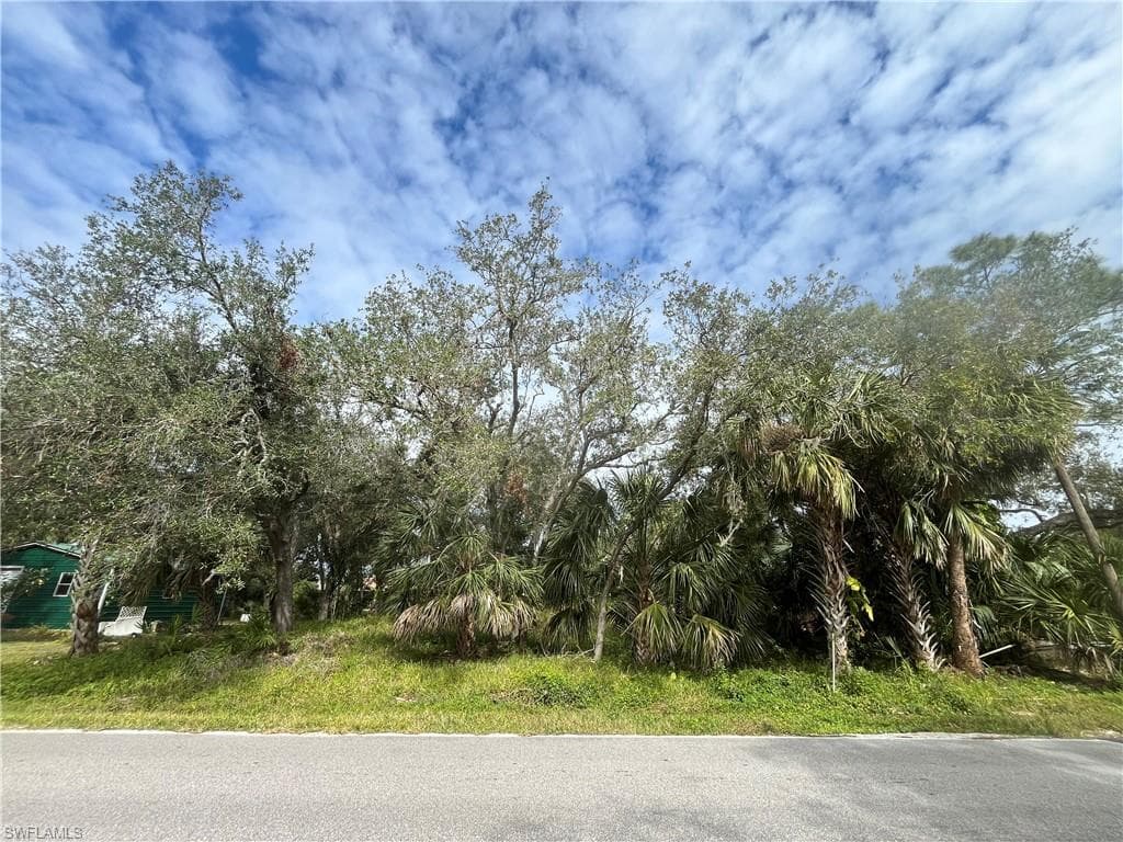 2557 Rock Creek DR PORT CHARLOTTE, FL 33948