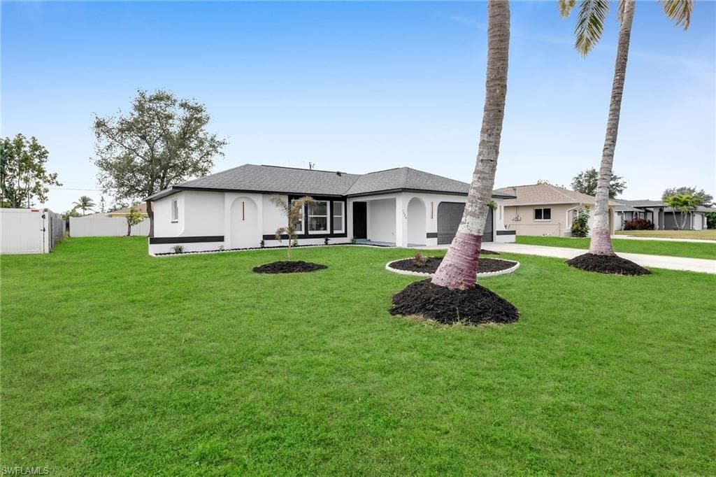 1324 SE 22nd TER CAPE CORAL, FL 33990