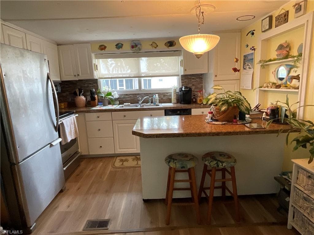 154 Oak LN 162 NAPLES, FL 34114