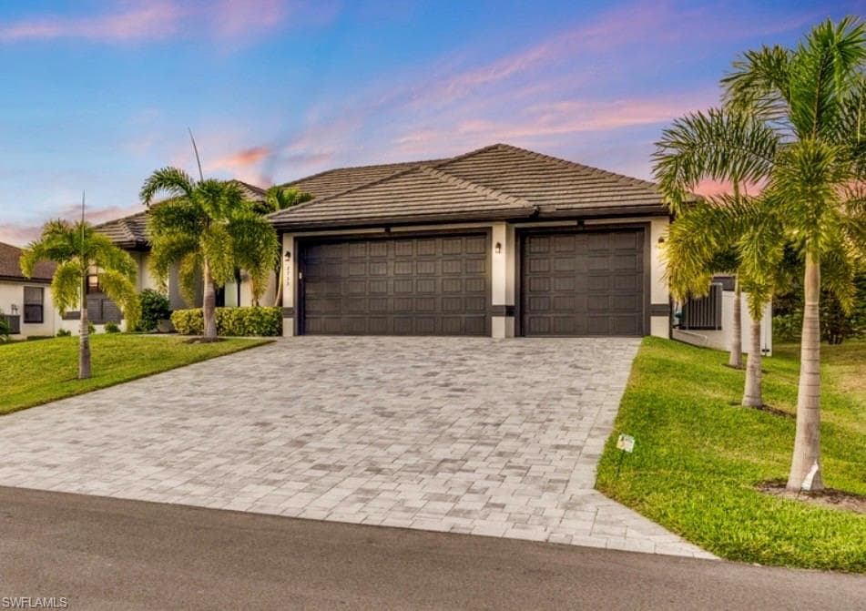 2733 SW 25th ST CAPE CORAL, FL 33914