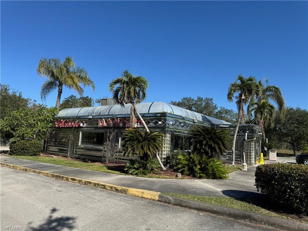 8031 Summerlin Center DR FORT MYERS, FL 33907