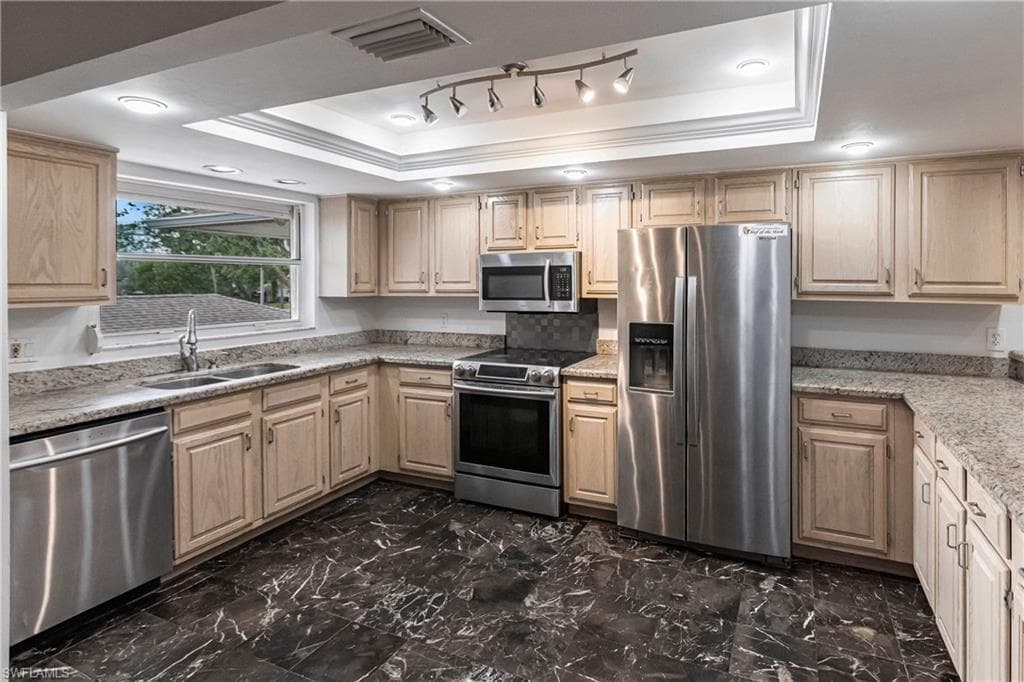 6660 Ilex CIR 5B NAPLES, FL 34109