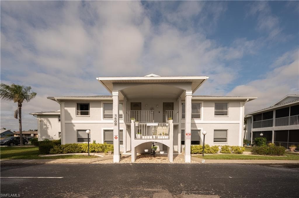1609 SW 51st ST 202 CAPE CORAL, FL 33914