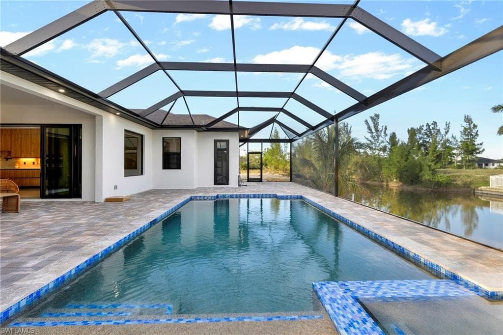 2139 SW 4th CT CAPE CORAL, FL 33991