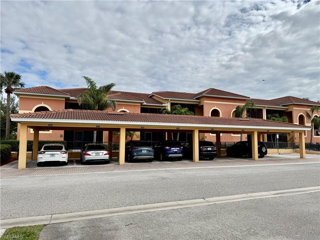 13671 Julias WAY 1211 FORT MYERS, FL 33919