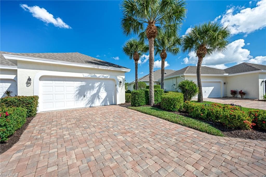23106 Grassy Pine DR ESTERO, FL 33928