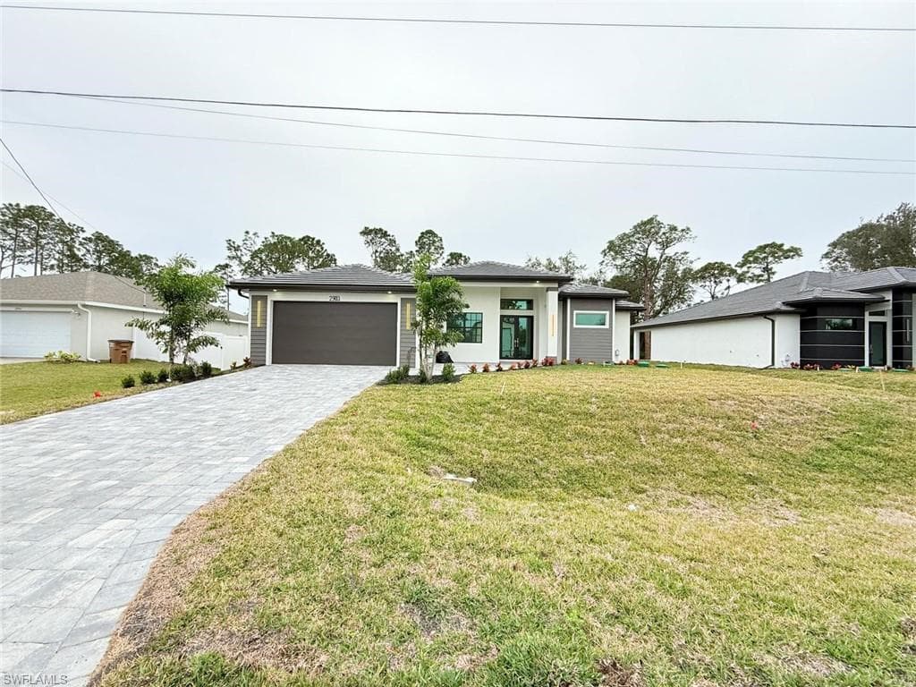 2903 1st ST SW LEHIGH ACRES, FL 33976