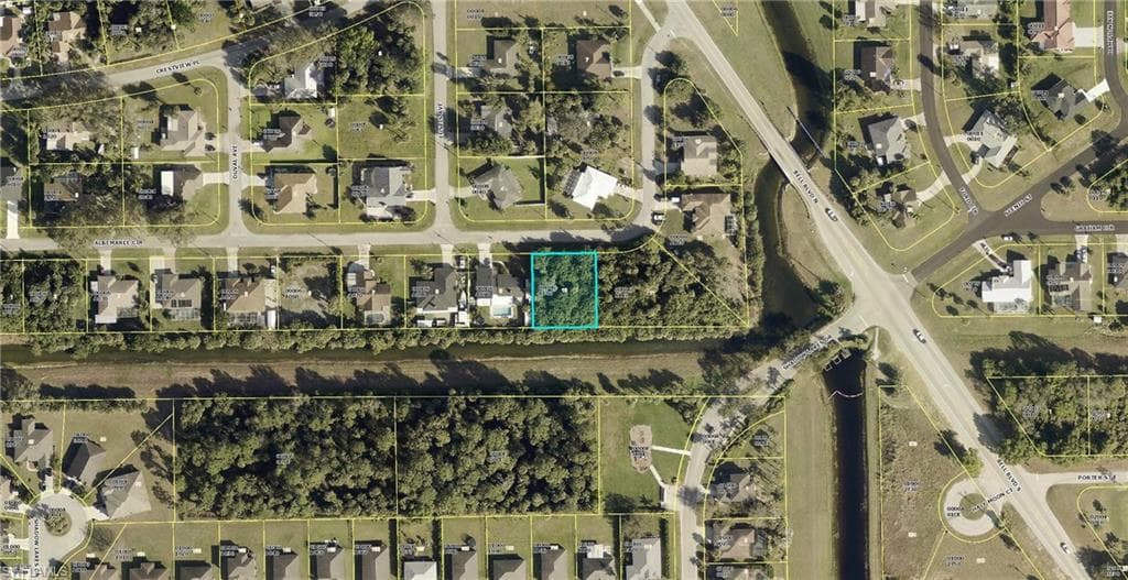 1220 Albemarle CIR LEHIGH ACRES, FL 33936
