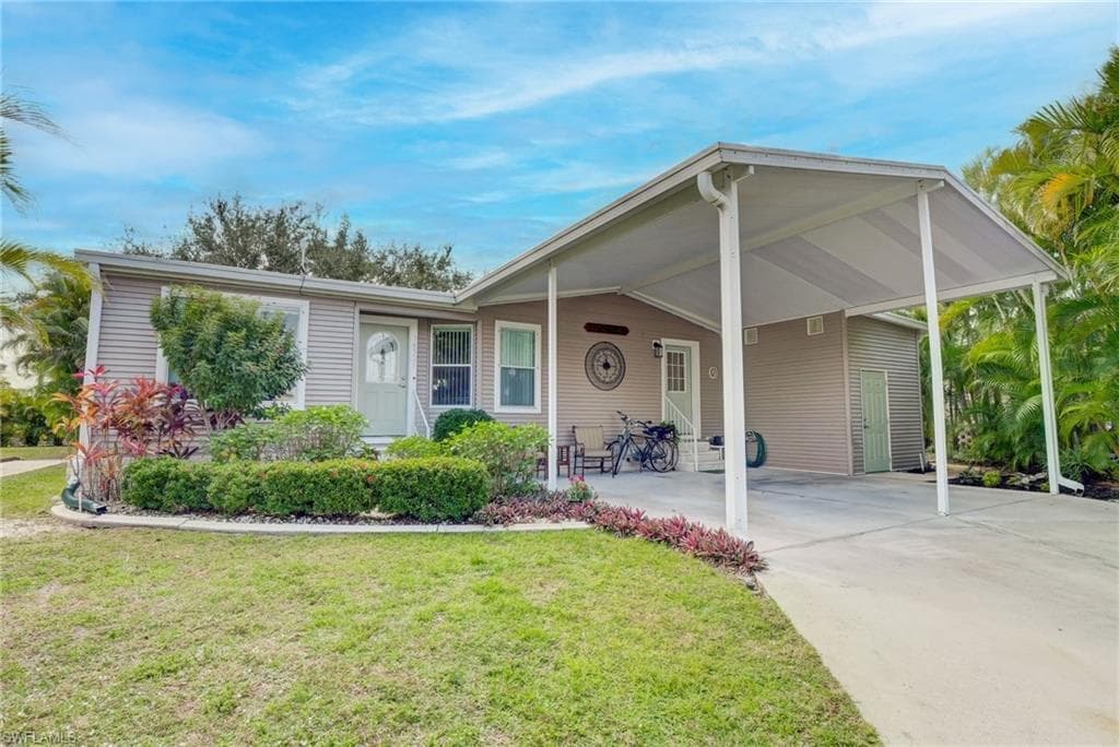 14521 Lara CIR NORTH FORT MYERS, FL 33917