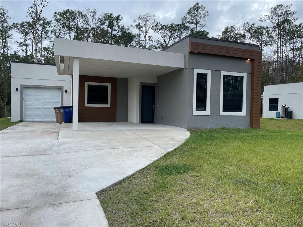 141 Greenbriar DR LEHIGH ACRES, FL 33972