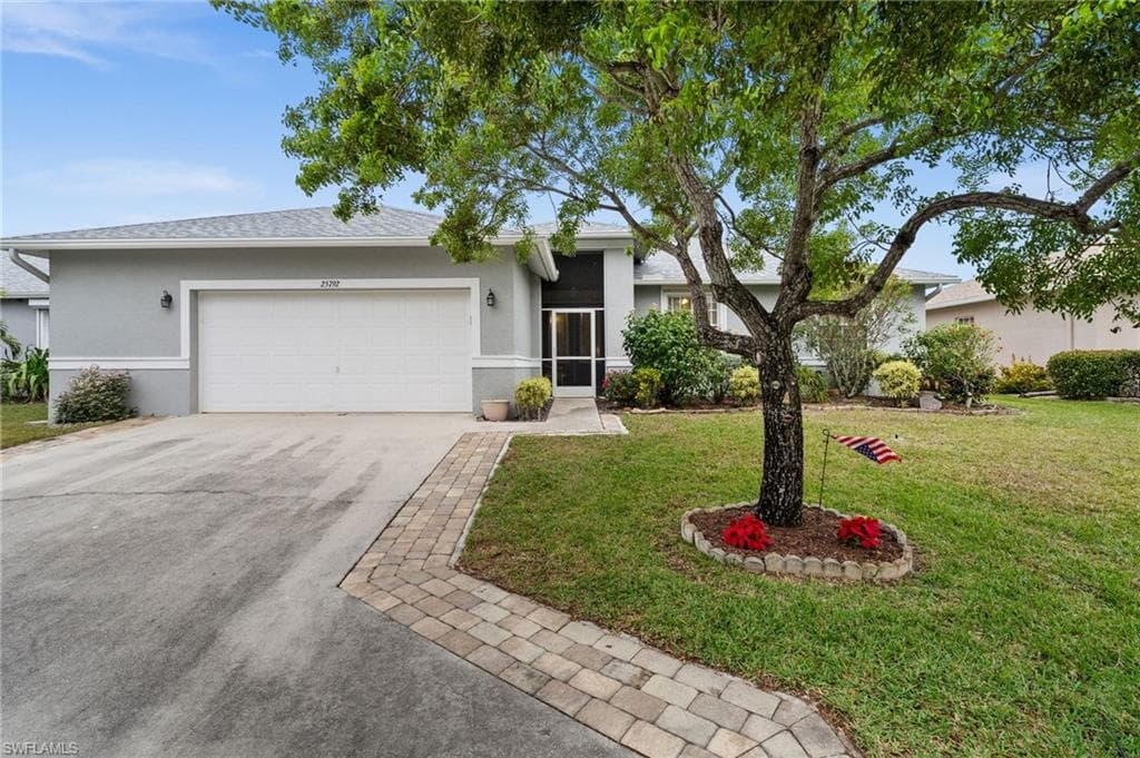 25792 Old Gaslight DR BONITA SPRINGS, FL 34135