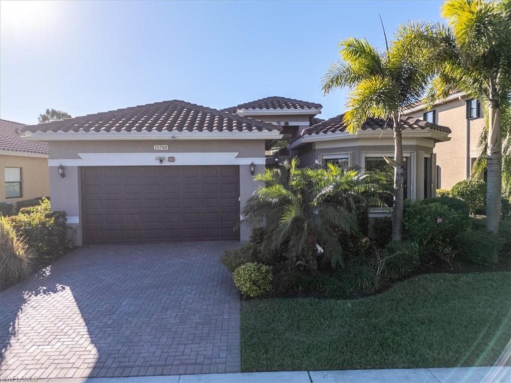 11748 Stonecreek CIR FORT MYERS, FL 33913