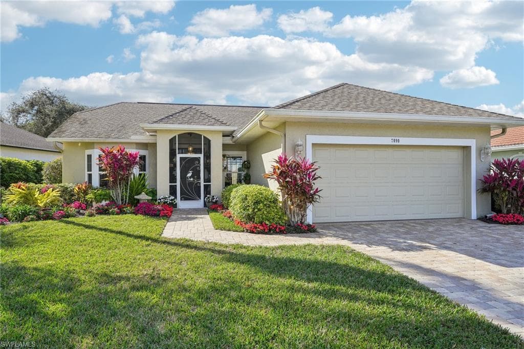 7090 Lone Oak BLVD NAPLES, FL 34109