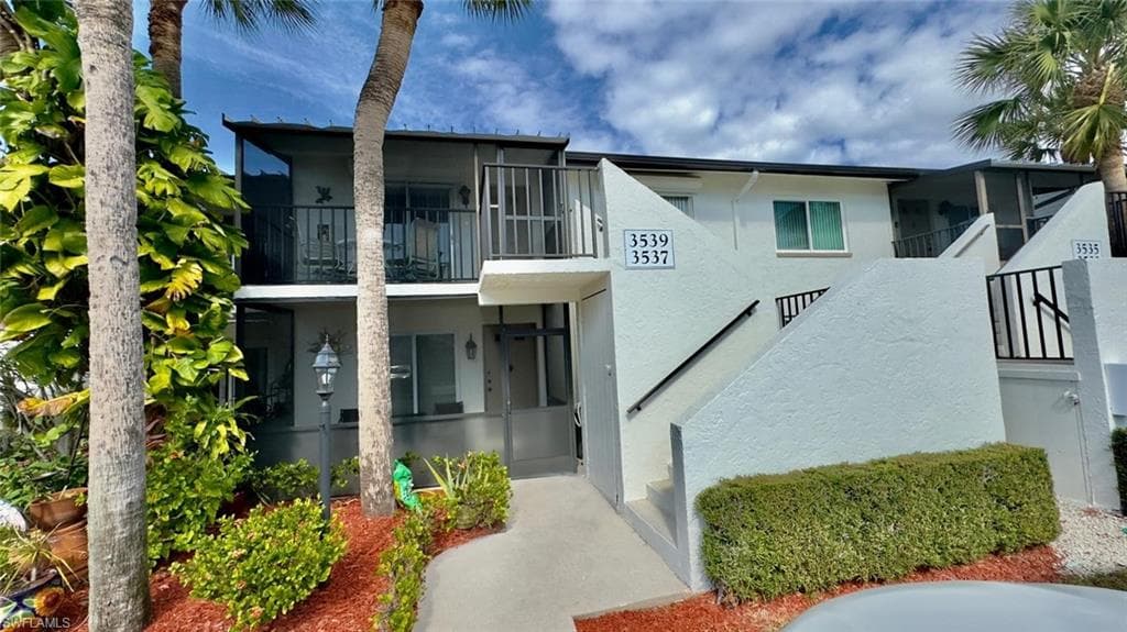 3539 Antarctic CIR 2304 NAPLES, FL 34112