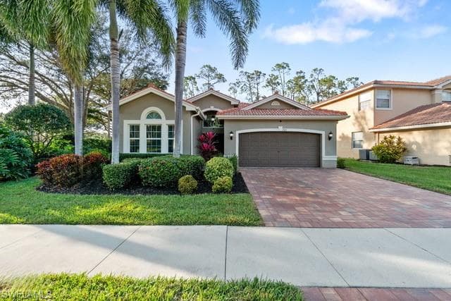 2313 Butterfly Palm DR NAPLES, FL 34119