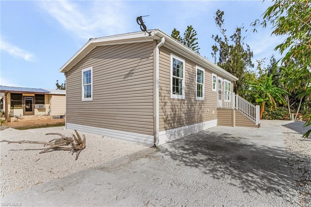 7264 Drum DR ST. JAMES CITY, FL 33956
