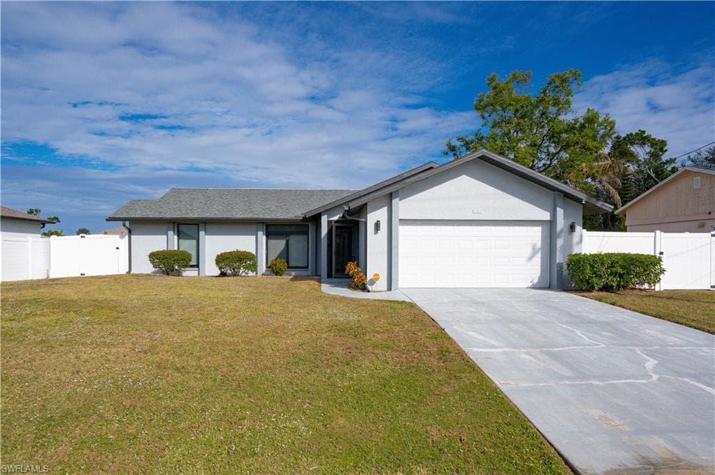 1423 SE 11th TER CAPE CORAL, FL 33990