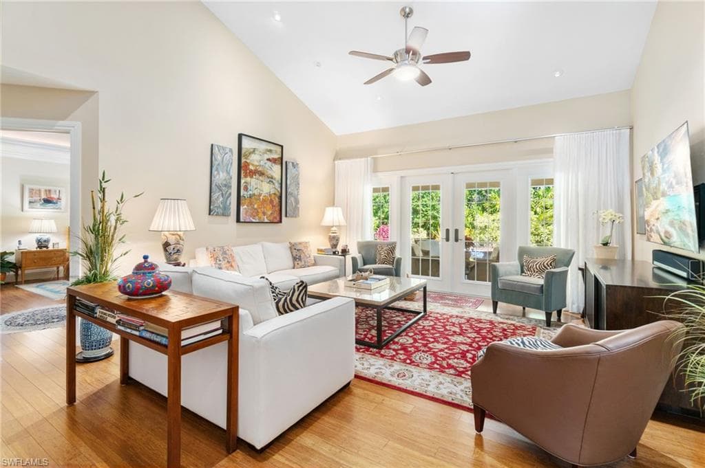 709 Turkey Oak LN NAPLES, FL 34108