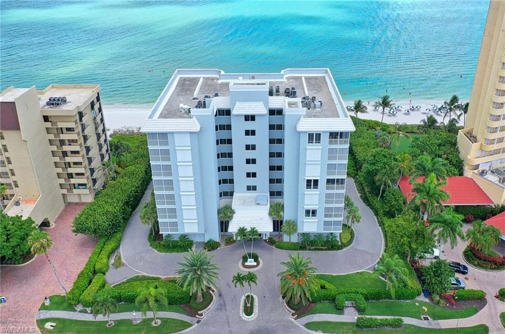 9811 Gulf Shore DR 301 NAPLES, FL 34108