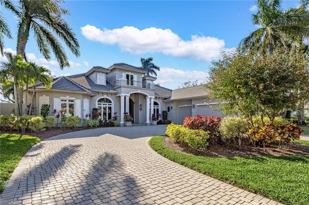3027 Gardens BLVD NAPLES, FL 34105