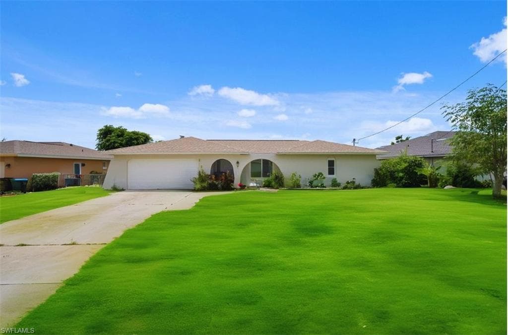3657 5th CT CAPE CORAL, FL 33904