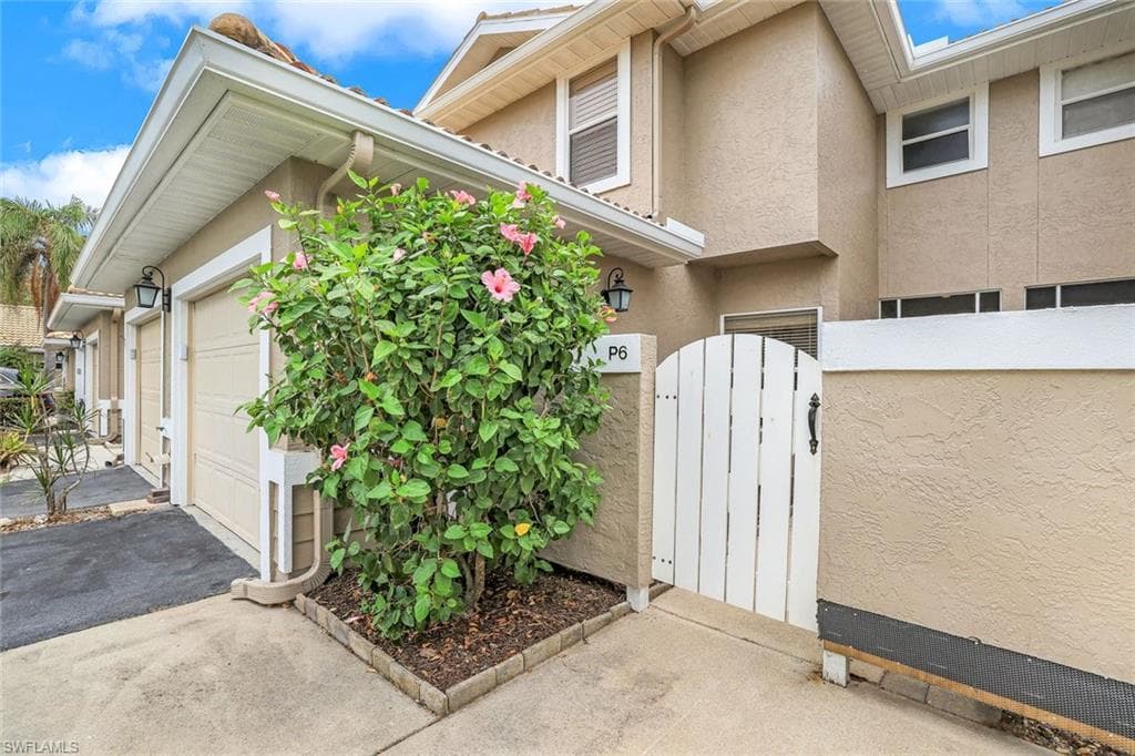 356 Emerald Bay CIR P6 NAPLES, FL 34110