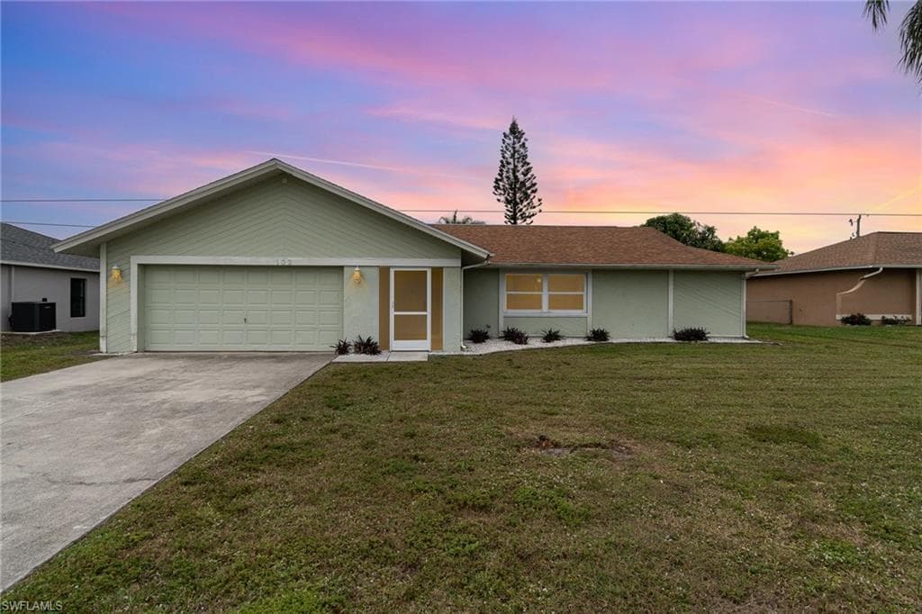 132 25th TER CAPE CORAL, FL 33904
