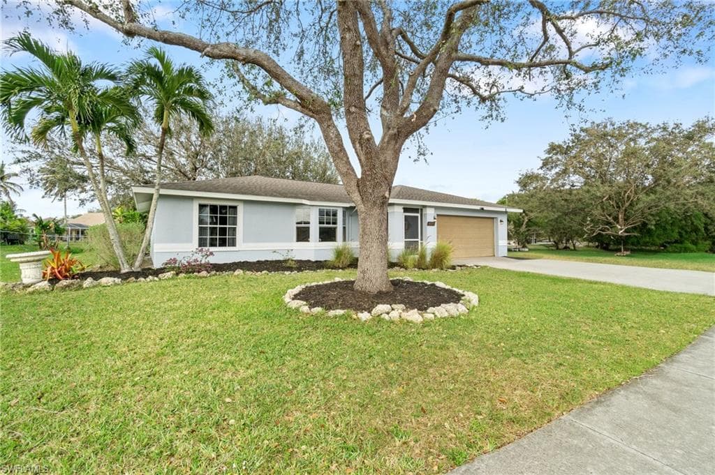 935 Summerfield DR NAPLES, FL 34120