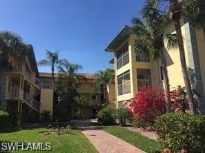 1001 Foxfire LN 106 NAPLES, FL 34104