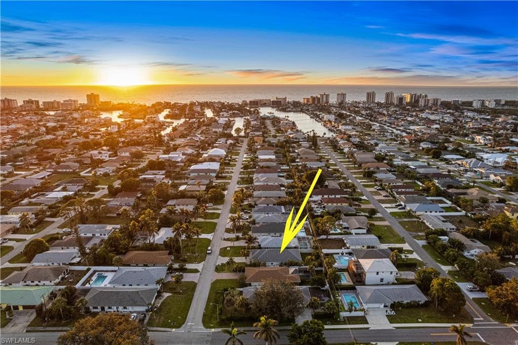 589 104th AVE N NAPLES, FL 34108
